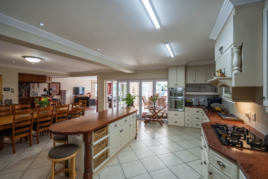 5 Bedroom Property for Sale in Royal Alfred Marina Eastern Cape